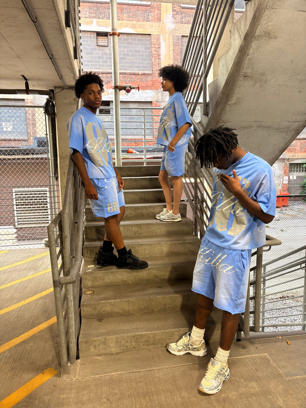 Pretty girls love fashion tees